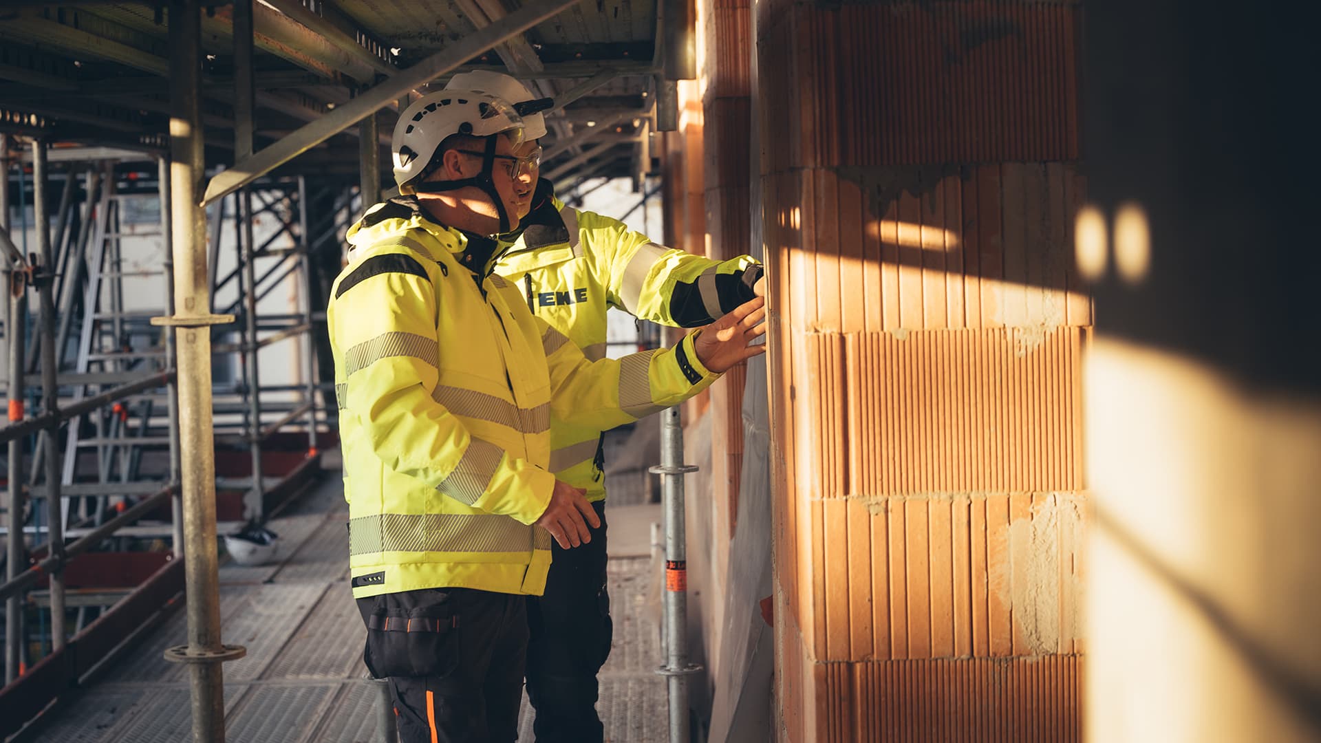 <p data-block-key="0ex5n">Kestävä, perinteinen rakennustapa koettiin oikeaksi ja sopivaksi ratkaisuksi Töölön arvokkaassa miljöössä.</p>