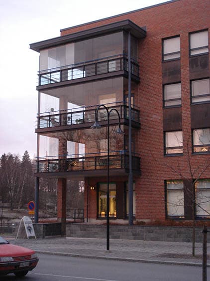 Julkisivujen tavoin ikkunoiden pahin rasitus syntyy rannikkoalueilla, joissa haasteena on viistosade.