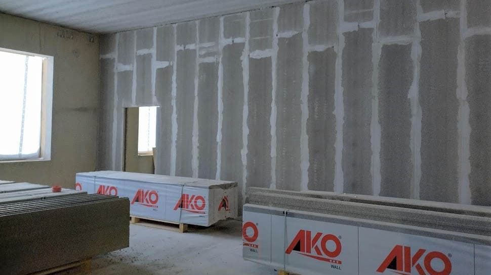 <p data-block-key="skdrl">AKOwall-elementtien asennus SRV:n kohteessa Uudessakaupungissa on onnistunut vaivattomasti</p>