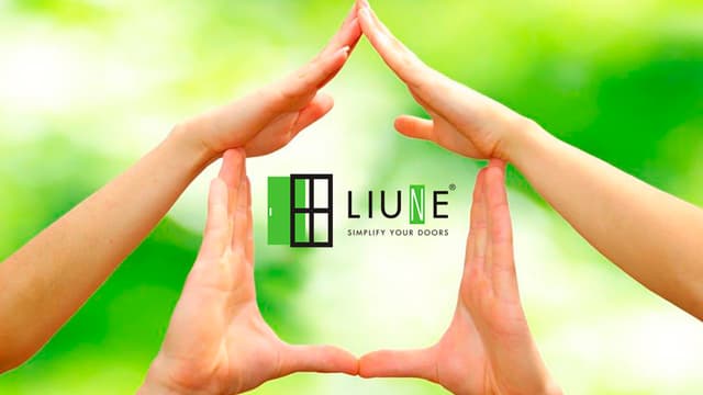 neljä kättä muodostaa talon hahmon ja keskellä on LIUNE-logo